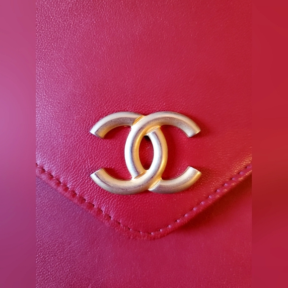 Chanel Bicolor Lambskin Clutch Bag - Picture 3 of 16